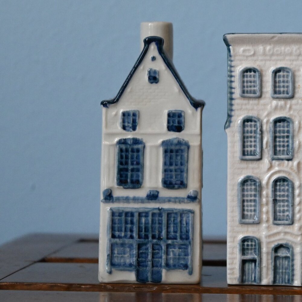 Vintage KLM Delft Blue Miniature House Bottle #8 Rynbende Holland